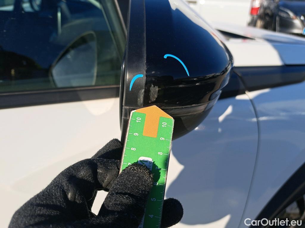  Peugeot  2008 PEUGEOT  / 2019 / 5P / todoterreno Allure BlueHDI 81kW (110CV) #37