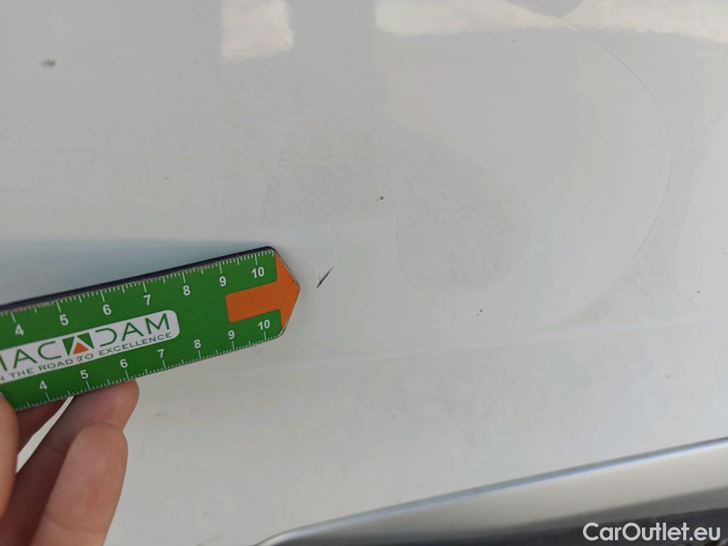  Peugeot  2008 PEUGEOT  / 2019 / 5P / todoterreno Allure BlueHDI 81kW (110CV) #62