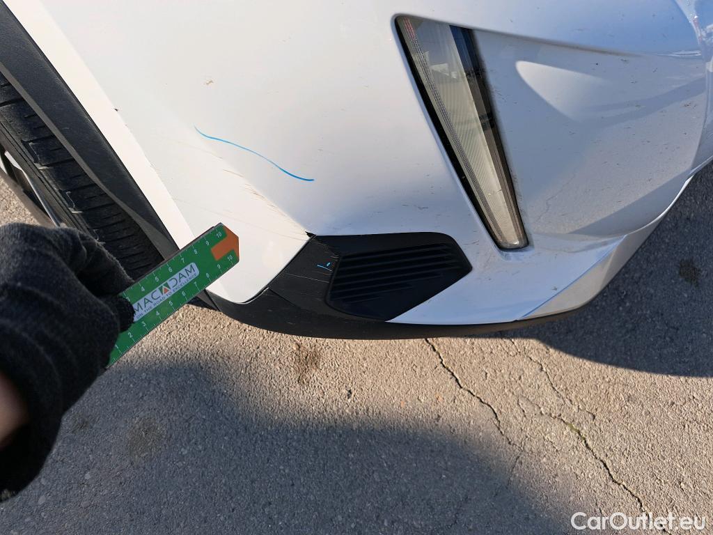  Peugeot  2008 PEUGEOT  / 2019 / 5P / todoterreno Allure BlueHDI 81kW (110CV) #28