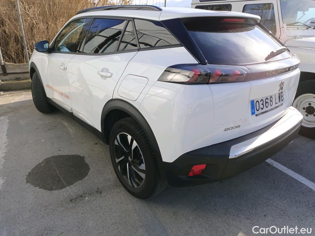  Peugeot  2008 PEUGEOT  / 2019 / 5P / todoterreno Allure BlueHDI 81kW (110CV) #4