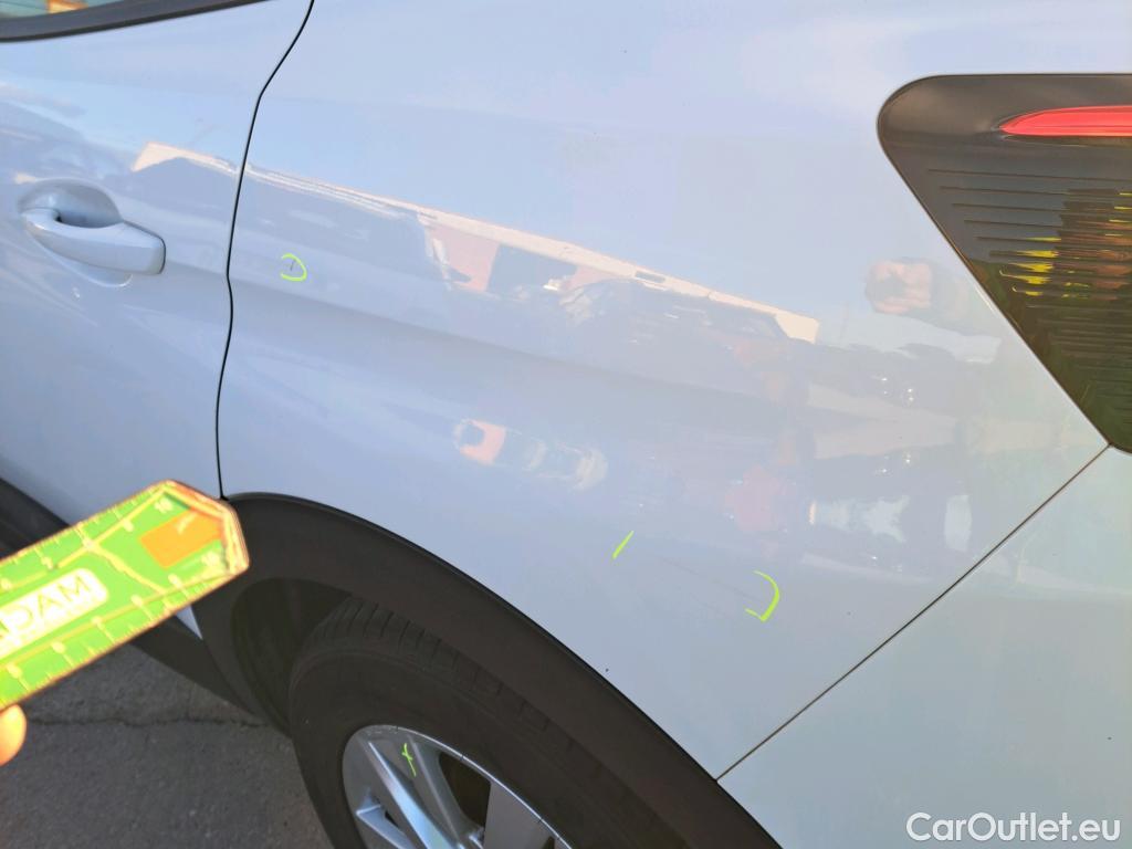  Peugeot  3008 PEUGEOT  / 2016 / 5P / todoterreno 1.5L BlueHDi 96kW (130CV) S&S Active #42