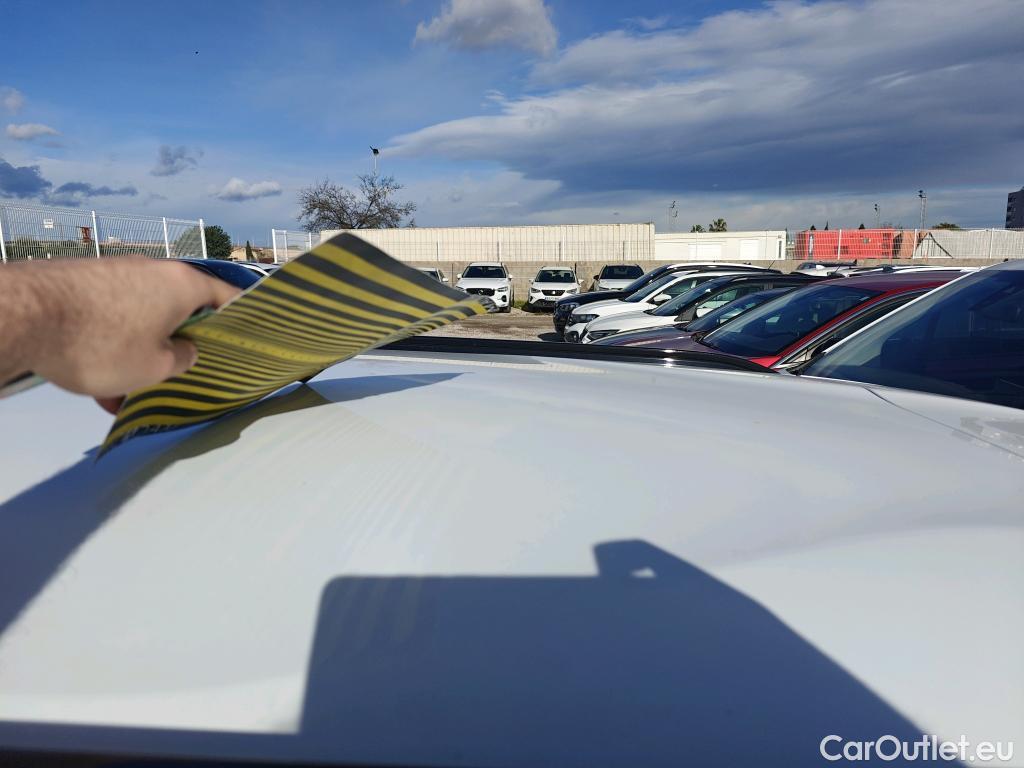  Peugeot  2008 PEUGEOT  / 2019 / 5P / todoterreno Allure BlueHDI 81kW (110CV) #21