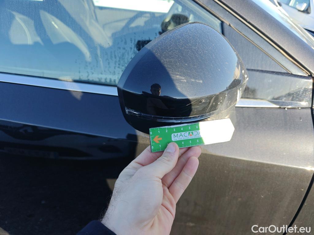  Nissan  Qashqai NISSAN  / 2021 / 5P / todoterreno DIG-T 103kW (140CV) mHEV 4x2 Acenta #36