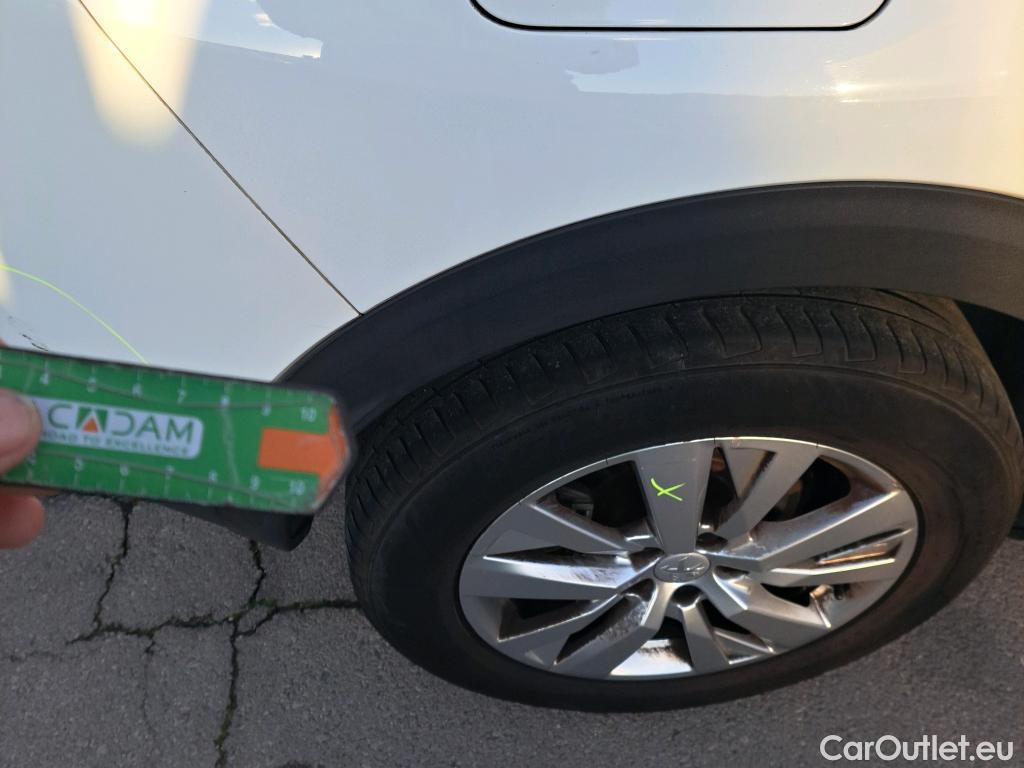  Peugeot  3008 PEUGEOT  / 2016 / 5P / todoterreno 1.5L BlueHDi 96kW (130CV) S&S Active #13