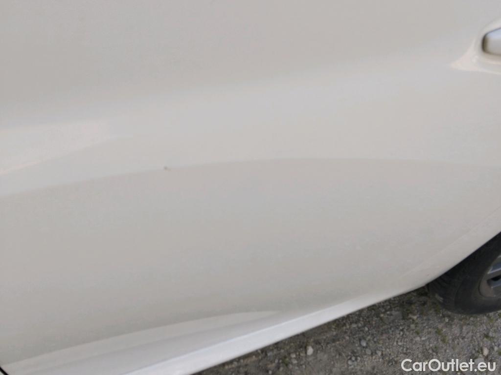  Peugeot  208 PEUGEOT  / 2019 / 5P / berlina con portón BlueHDi 73kW (100CV) Active Pack (AC) #19