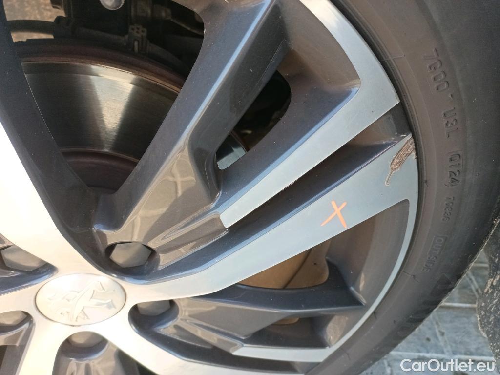  Peugeot  3008 PEUGEOT  / 2020 / 5P / todoterreno 1.2 PureTech 96KW S&S Allure Pack  #4