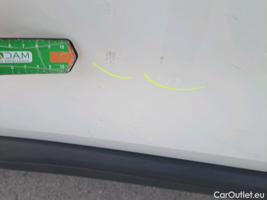  Peugeot  3008 PEUGEOT  / 2016 / 5P / todoterreno 1.5L BlueHDi 96kW (130CV) S&S Active #26