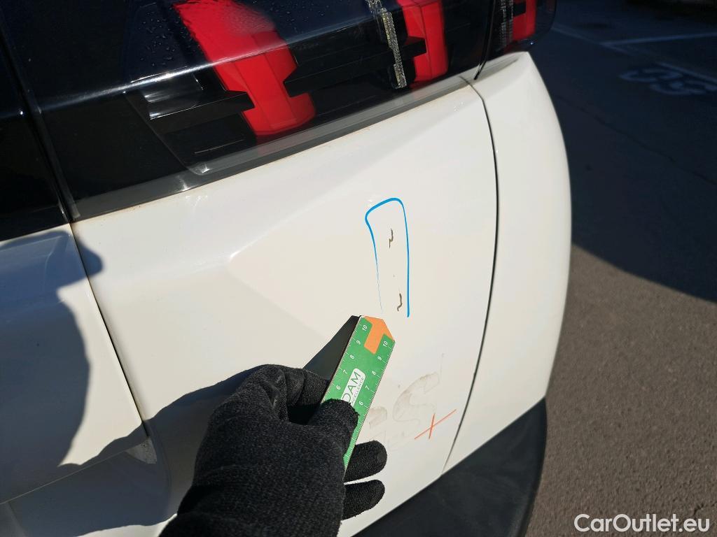  Peugeot  2008 PEUGEOT  / 2019 / 5P / todoterreno Allure BlueHDI 81kW (110CV) #4