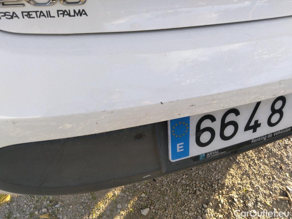  Peugeot  208 PEUGEOT  / 2019 / 5P / berlina con portón BlueHDi 73kW (100CV) Active Pack (AC) #8