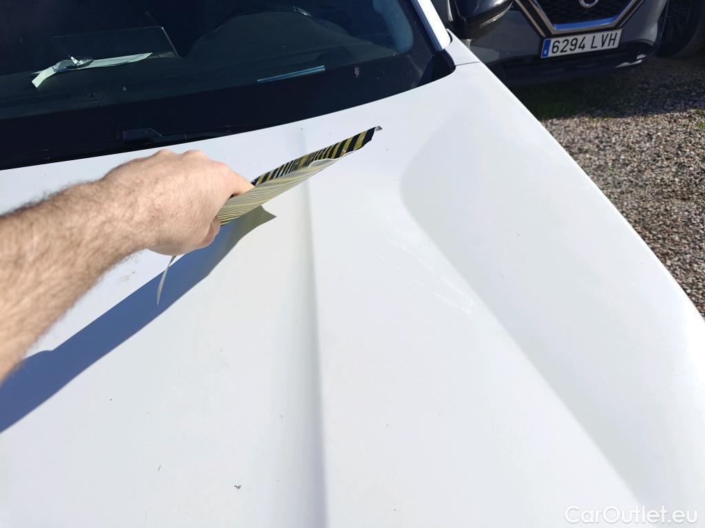  Peugeot  2008 PEUGEOT  / 2019 / 5P / todoterreno Allure BlueHDI 81kW (110CV) #25