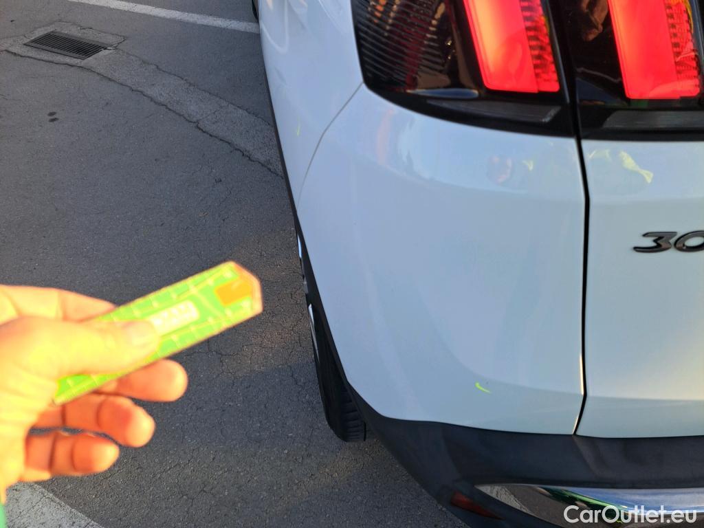  Peugeot  3008 PEUGEOT  / 2016 / 5P / todoterreno 1.5L BlueHDi 96kW (130CV) S&S Active #34