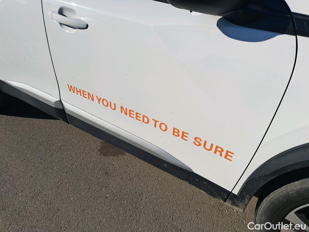  Peugeot  2008 PEUGEOT  / 2019 / 5P / todoterreno Allure BlueHDI 81kW (110CV) #24