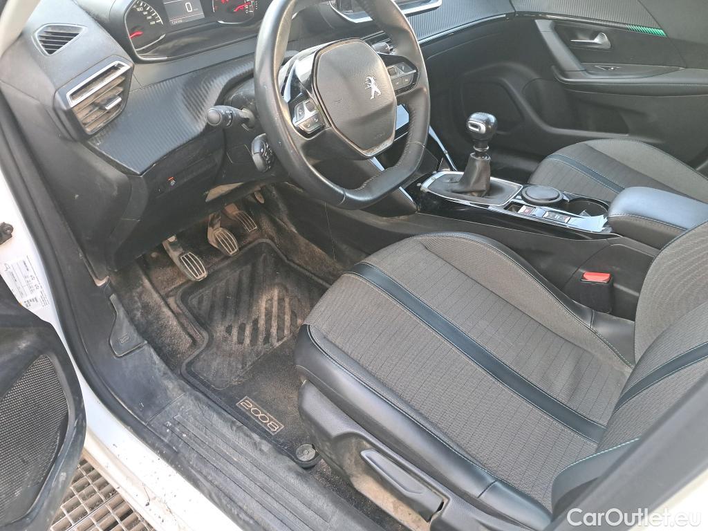  Peugeot  2008 PEUGEOT  / 2019 / 5P / todoterreno Allure BlueHDI 81kW (110CV) #20