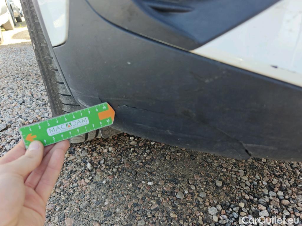  Peugeot  2008 PEUGEOT  / 2019 / 5P / todoterreno Allure BlueHDI 81kW (110CV) #8