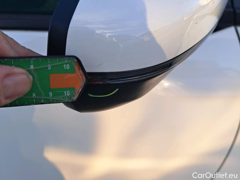  Peugeot  3008 PEUGEOT  / 2016 / 5P / todoterreno 1.5L BlueHDi 96kW (130CV) S&S Active #45