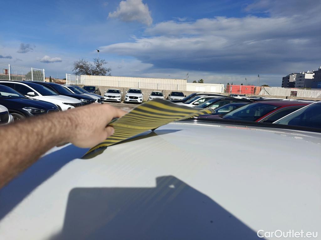  Peugeot  2008 PEUGEOT  / 2019 / 5P / todoterreno Allure BlueHDI 81kW (110CV) #20