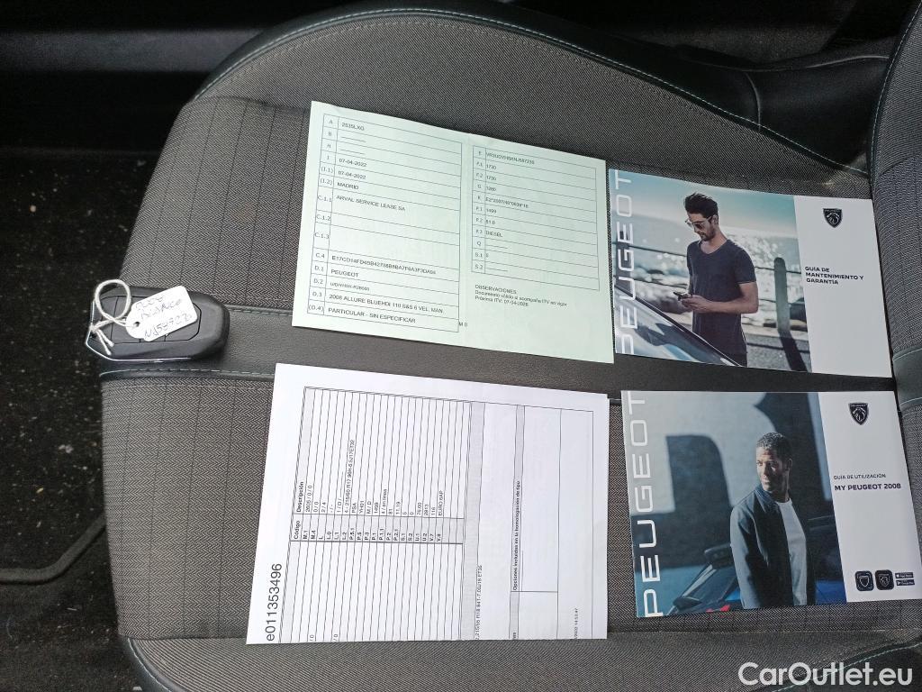  Peugeot  2008 PEUGEOT  / 2019 / 5P / todoterreno Allure BlueHDI 81kW (110CV) #1