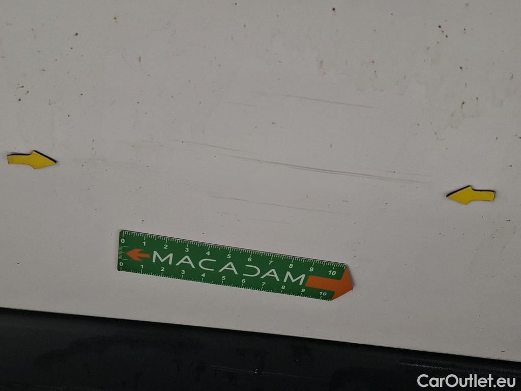  Citroen  Jumpy  4p Combi Taille M BlueHDi 115 BVM6 Confort 
 #37