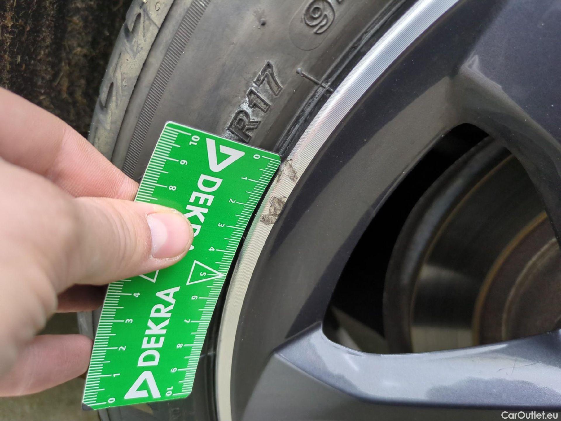  Bmw  Serie 1 Série 1 Berline 118 i Edition Sport 1.5 135CV BVA7 E6d #7