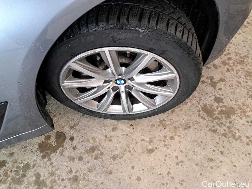  Bmw  Serie 5 BMW Série 5 / 2016 / 4P / Berline 530e iPerformance 252ch Busi Design BVA8 #23