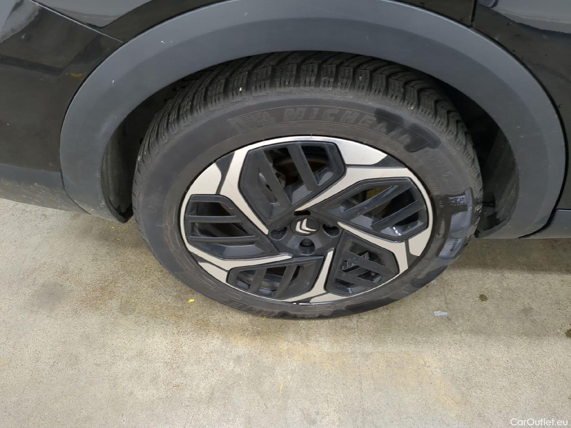  Citroen  C4 CITROEN  X / 2022 / 4P / Berline PureTech 130 SS EAT8 Shine / GARANTIE STELLANTIS 10 ANS VOIR PHOTO 2 #8