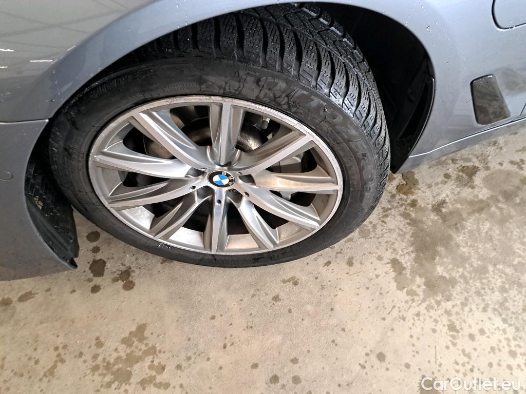  Bmw  Serie 5 BMW Série 5 / 2016 / 4P / Berline 530e iPerformance 252ch Busi Design BVA8 #17