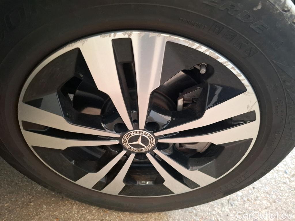  Mercedes  GLA MERCEDES-BENZ  / 2020 / 5P / SUV  250 e PROGRESSIVE LINE DCT #10