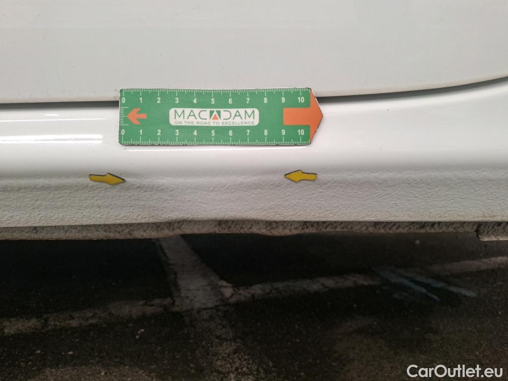  Peugeot  208 PEUGEOT  / 2015 / 5P / Berline &BLUEHDI 100 €6.c S&S ALLURE BUSINESS #16