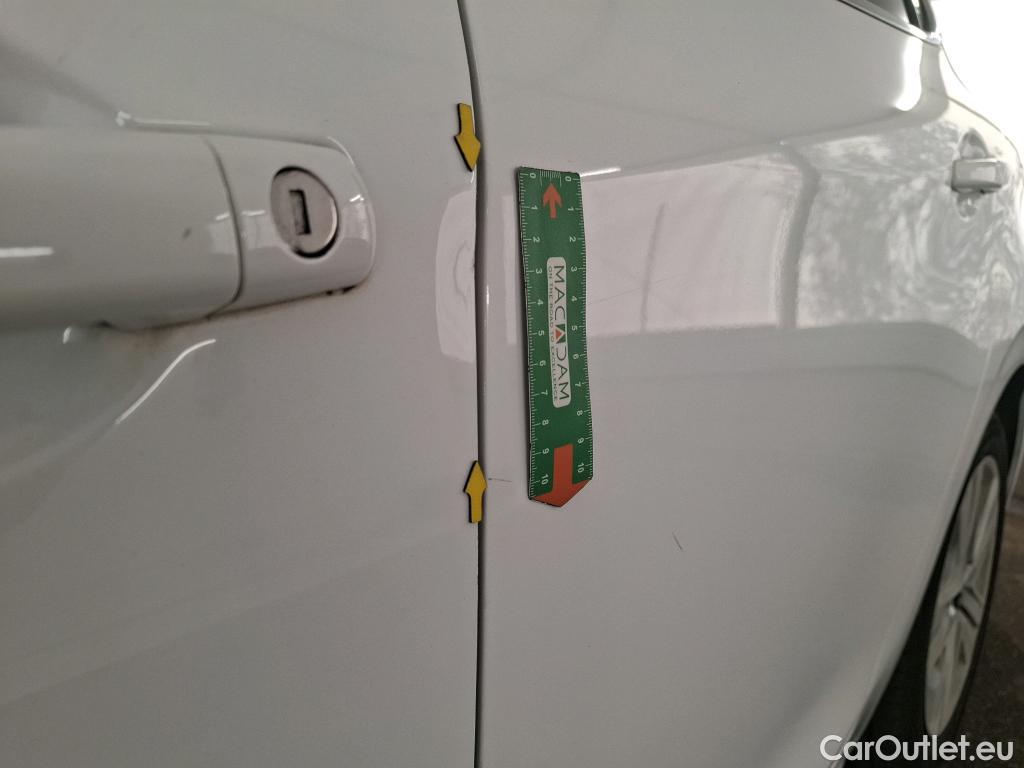  Peugeot  208 PEUGEOT  / 2015 / 5P / Berline &BLUEHDI 100 €6.c S&S ALLURE BUSINESS #3