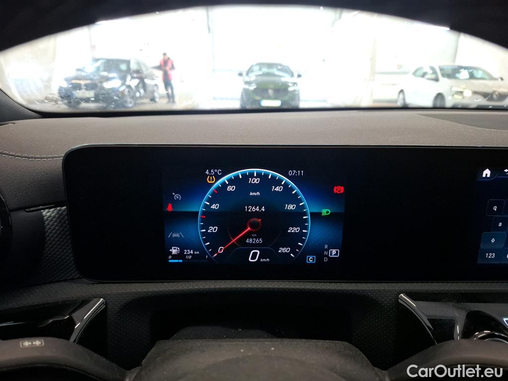  Mercedes  CLA-Klasse MERCEDES-BENZ CLA Coupe / 2019 / 4P / Coupé CLA 200 d Business Line BA8 #19