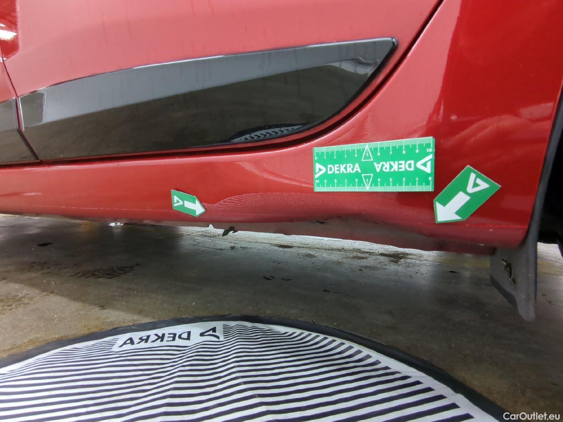  Nissan  Micra NISSAN  5p Berline IG-T 90 Made In France #8