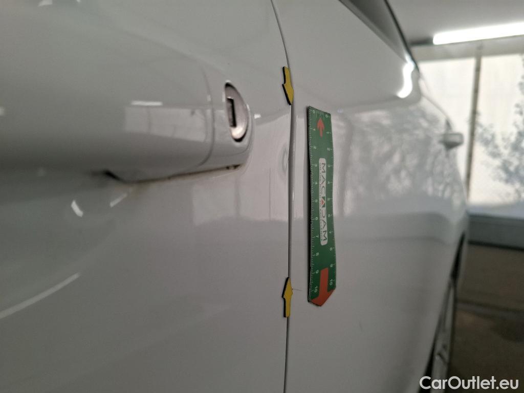  Peugeot  208 PEUGEOT  / 2015 / 5P / Berline &BLUEHDI 100 €6.c S&S ALLURE BUSINESS #5