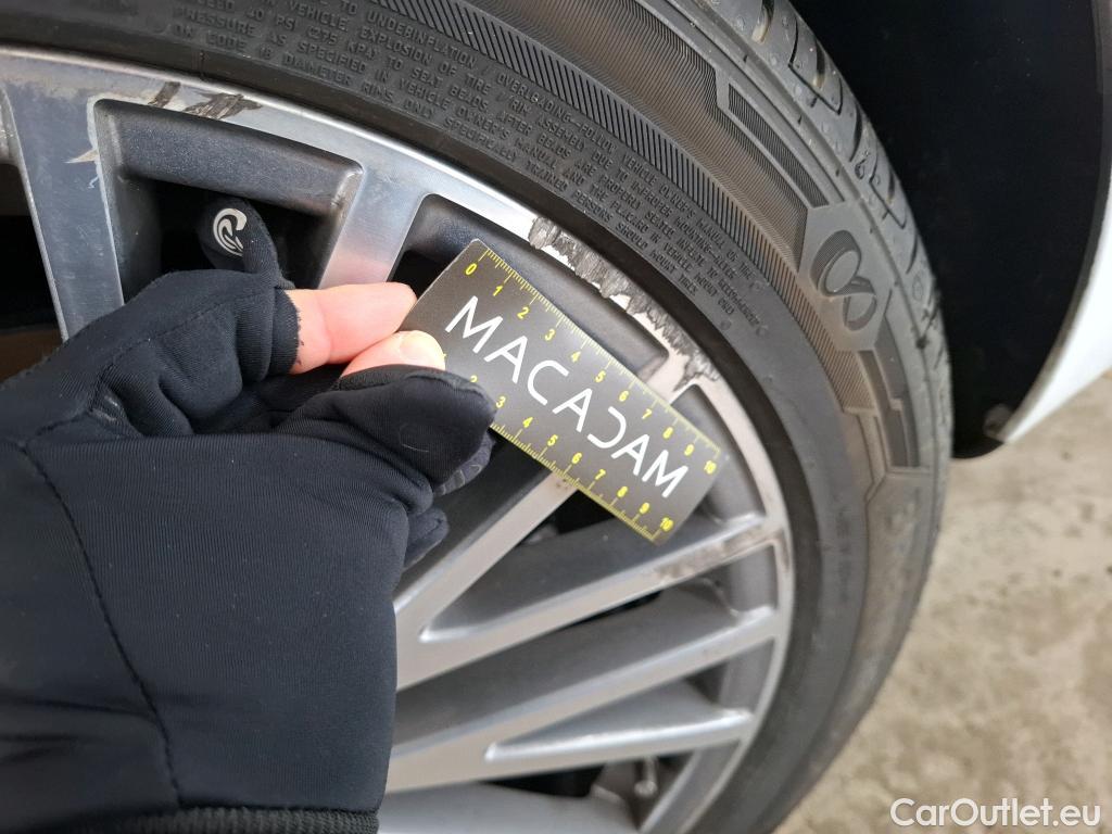  Mercedes  CLA-Klasse MERCEDES-BENZ CLA Coupe / 2019 / 4P / Coupé CLA 200 d Business Line BA8 #17