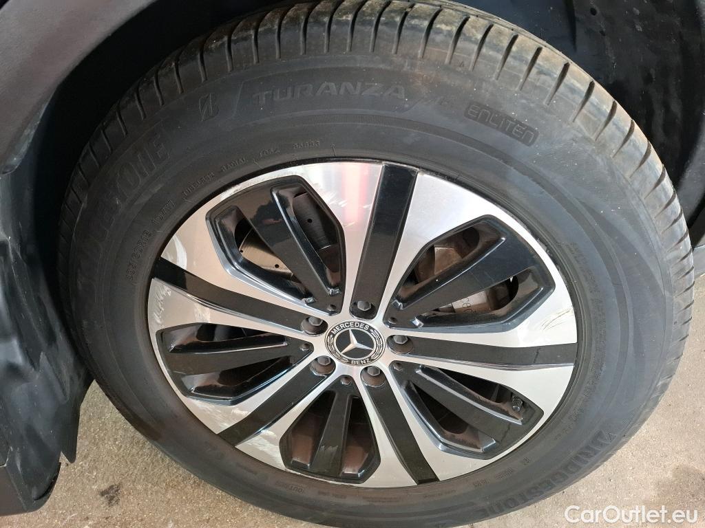  Mercedes  G-Klasee MERCEDES-BENZ GLC / 2019 / 5P / SUV 2.0 GLC 300 E BUSINESS LINE 4MATIC #2