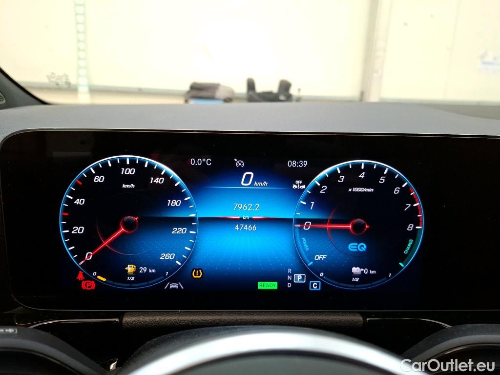  Mercedes  GLA MERCEDES-BENZ  / 2020 / 5P / SUV  250 e PROGRESSIVE LINE DCT #15