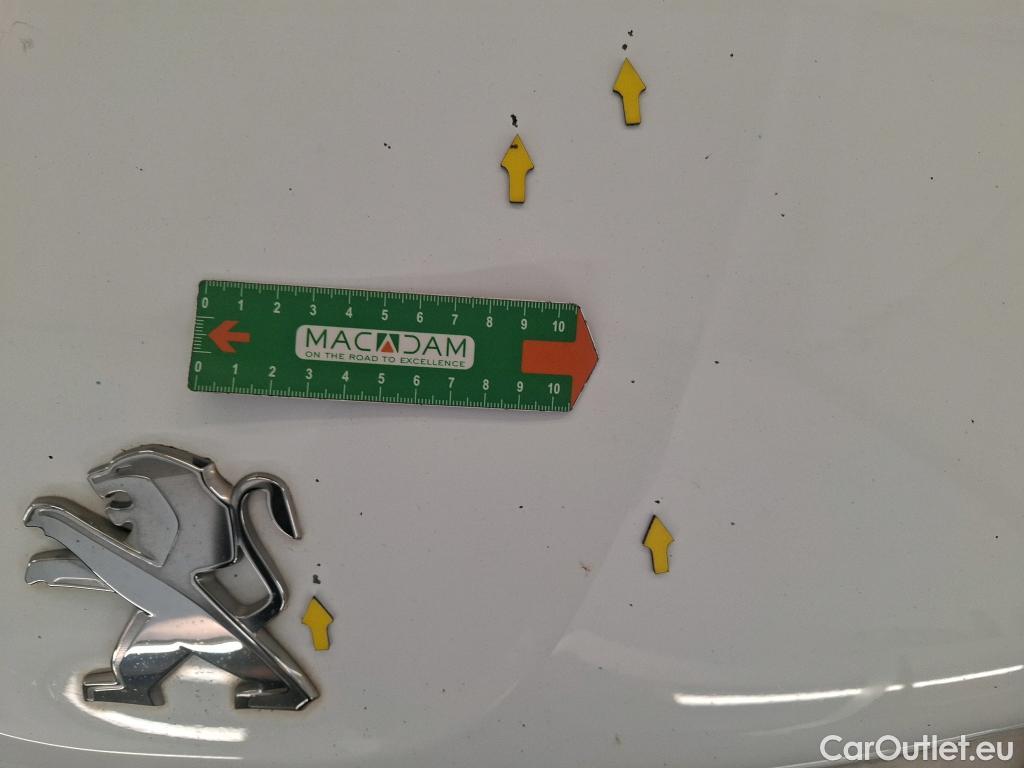  Peugeot  208 PEUGEOT  / 2015 / 5P / Berline &BLUEHDI 100 €6.c S&S ALLURE BUSINESS #7