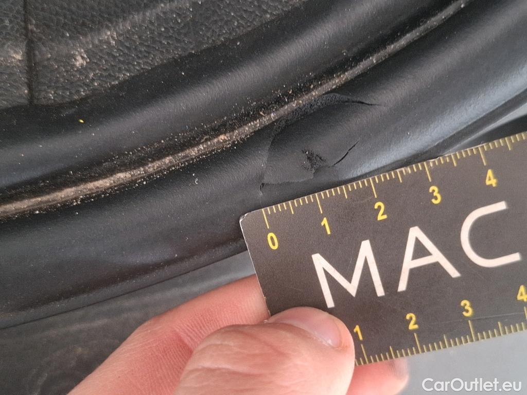  Peugeot  2008  Allure Pack 1.5 HDi 110CV BVM6 E6d #26