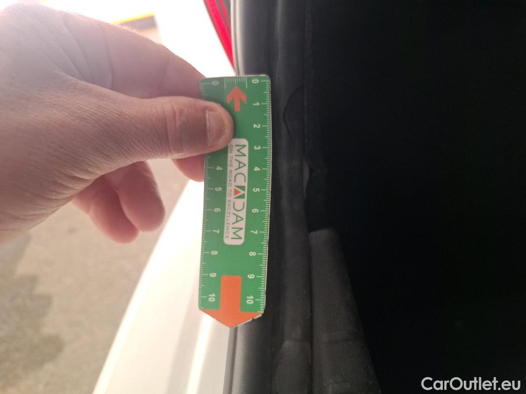  Peugeot  208 PEUGEOT  / 2015 / 5P / Berline &BLUEHDI 100 €6.c S&S ALLURE BUSINESS #18