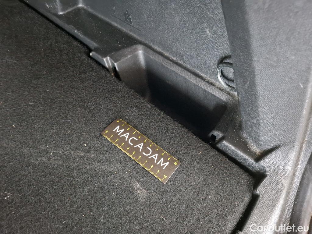  Peugeot  3008  II Active Pack 1.5 HDi 130CV BVA8 E6d #9