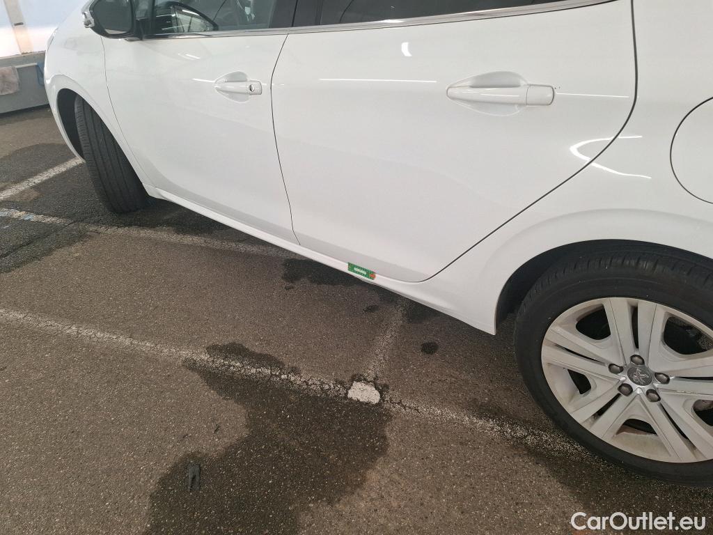  Peugeot  208 PEUGEOT  / 2015 / 5P / Berline &BLUEHDI 100 €6.c S&S ALLURE BUSINESS #13