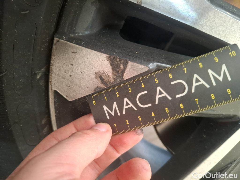  Peugeot  2008  Allure Pack 1.5 HDi 110CV BVM6 E6d #38