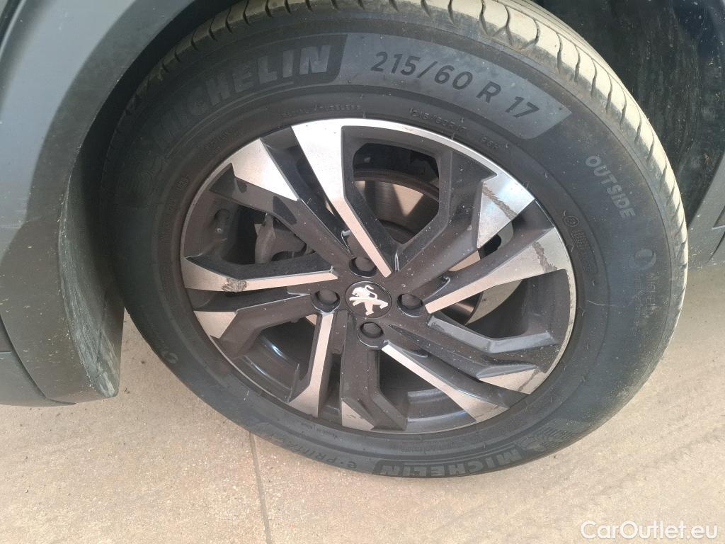  Peugeot  2008  Allure Pack 1.5 HDi 110CV BVM6 E6d #27