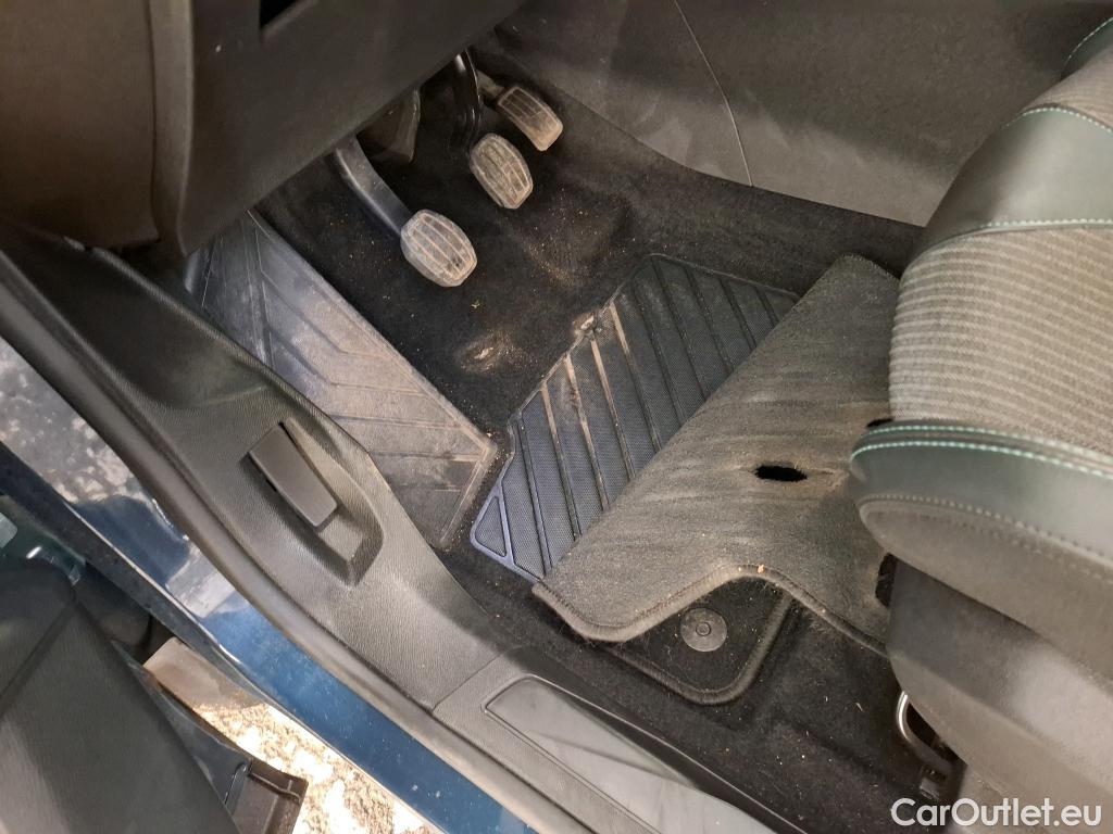  Peugeot  3008  Allure Pack 1.2 PureTech 130CV BVM6 E6d / GARANTIE STELLANTIS 10 ANS VOIR PHOTO 2 #17