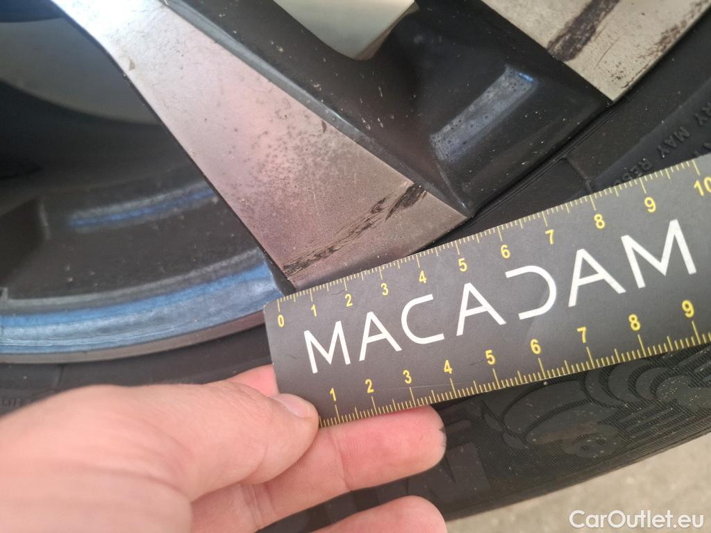  Peugeot  2008  Allure Pack 1.5 HDi 110CV BVM6 E6d #32