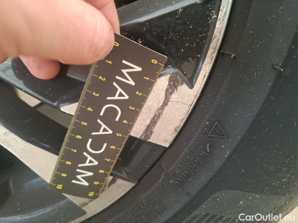  Peugeot  2008  Allure Pack 1.5 HDi 110CV BVM6 E6d #31