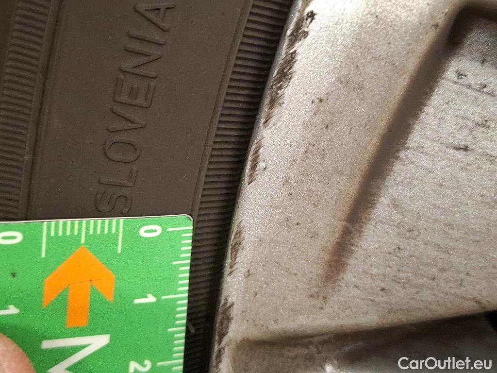  Peugeot  5008  Active Business 1.5 HDi 130CV BVM6 7 Sieges E6dT #79