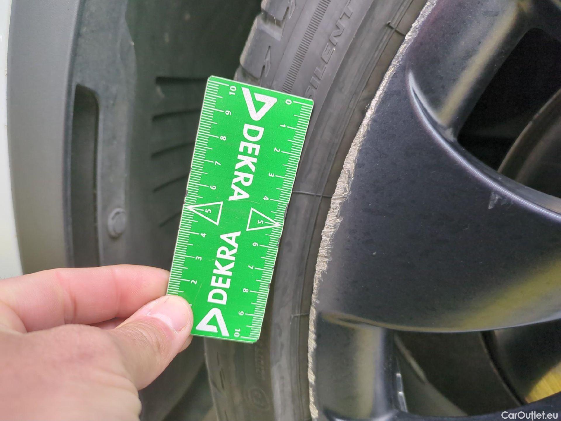  Tesla  Model Y TESLA  / 2020 / 5P / SUV Performance Dual Motor AWD #4