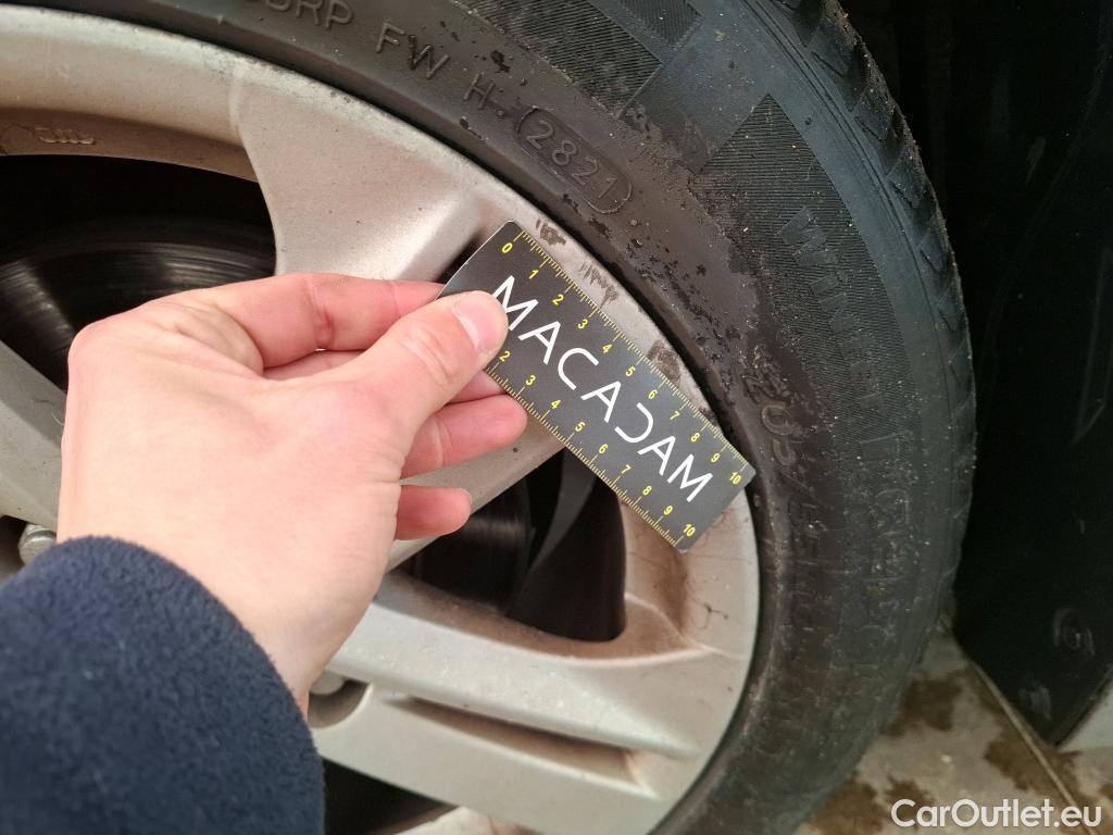  Toyota  Corolla TOYOTA  5p Berline Hybride 122h Dynamic Business #60