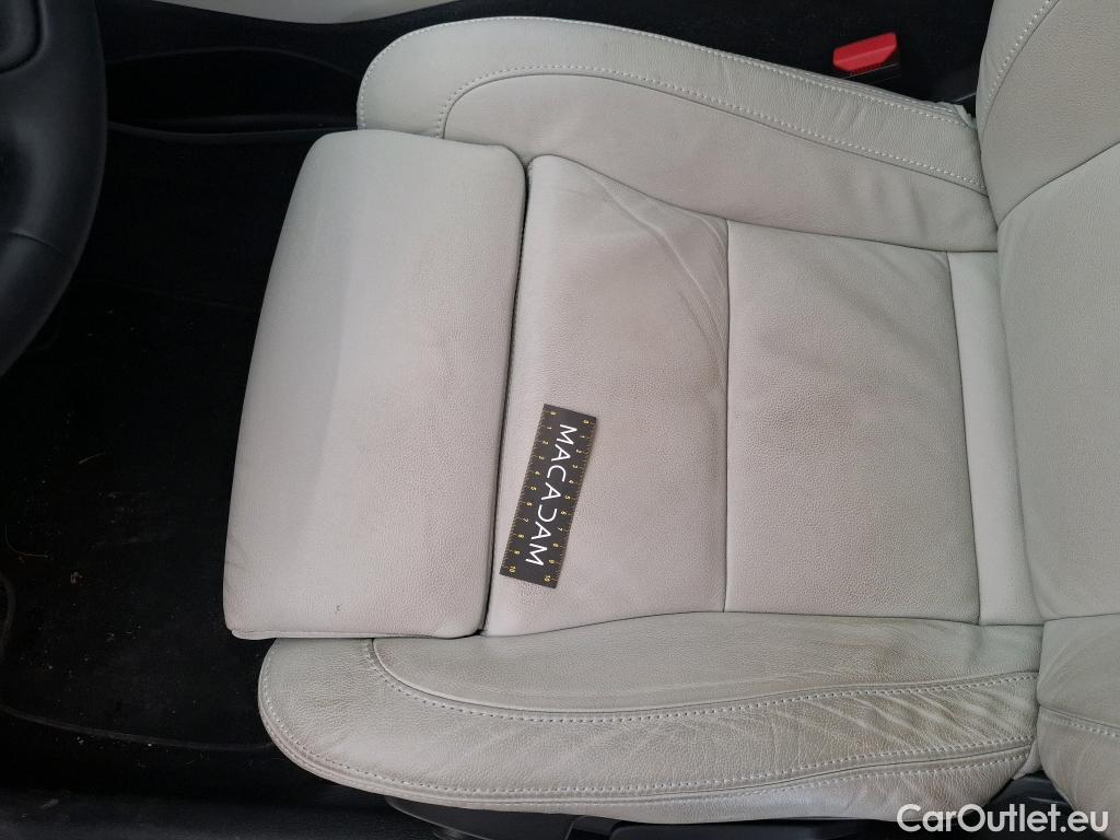  Volvo  XC 40 VOLVO XC40 2017 5P SUV Recharge T5 262 DCT7 Inscription #46