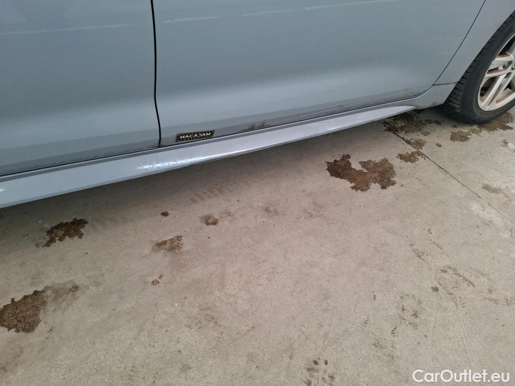  Toyota  Corolla TOYOTA  5p Berline Hybride 122h Dynamic Business #21